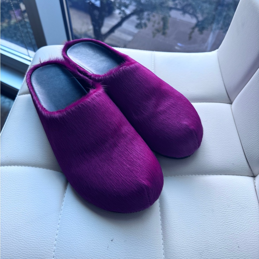 Red Slip-On fur mules